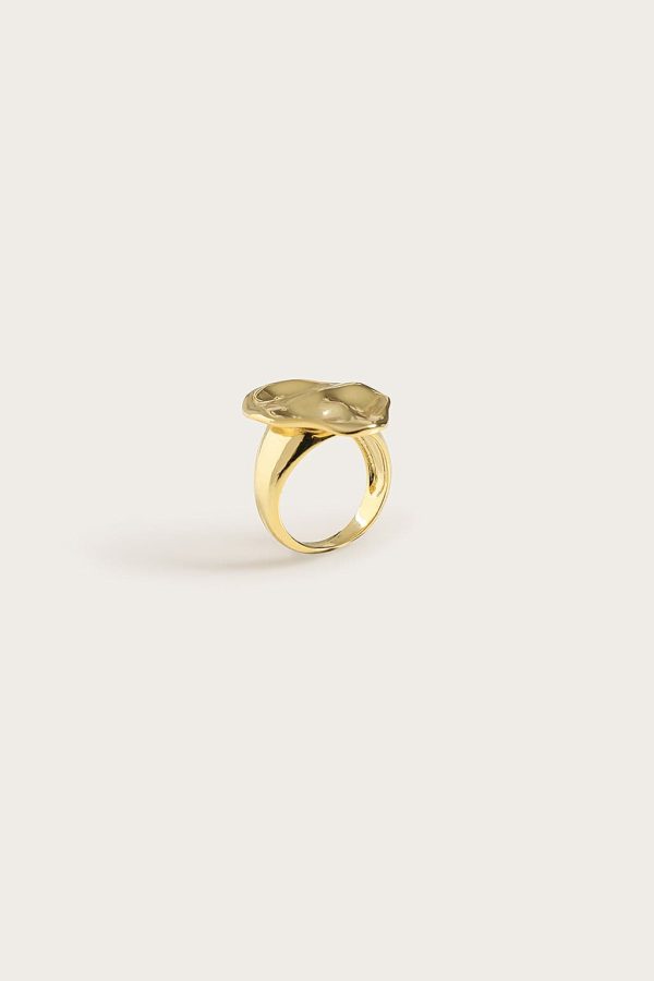 LEORA Hammered Effect Oval Gold Ring - Image 2